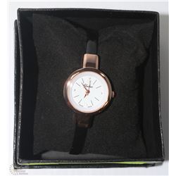 9)YAKAE WOMENS WATCH BLACK STRAP