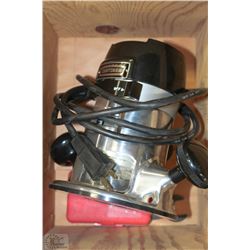 CRAFTSMAN ROUTER IN SMALL BOX WITH ROUTER BIT SET