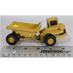 ERTL CAT 1:50 SCALE D25D DUMP TRUCK DIE CAST