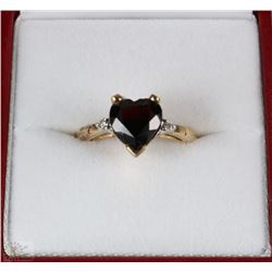 10K YELLOW GOLD GARNET & DIAMOND RING