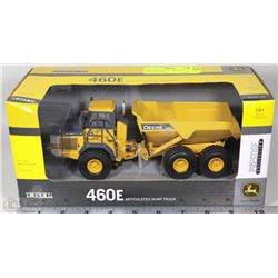 ERTL JOHN DEERE DIE CAST DUMP TRUCK IN BOX