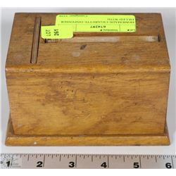 WOODEN HOMEMADE CIGARETTE DISPENSER