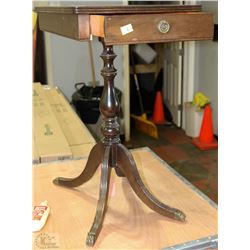 WOOD END TABLE WITH DRAWER