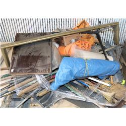 PALLET WITH YARD TOOLS INCLUDING SHOVELS, RAKES,