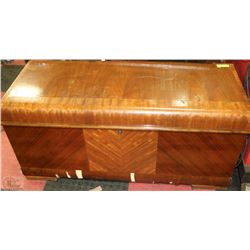 CEDAR HOPE CHEST