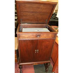 VINTAGE WOOD CABINET