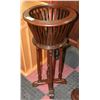 Image 1 : SOLID WOOD ROUND PLANT STAND