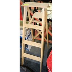 WOODEN LADDER - 46" TALL