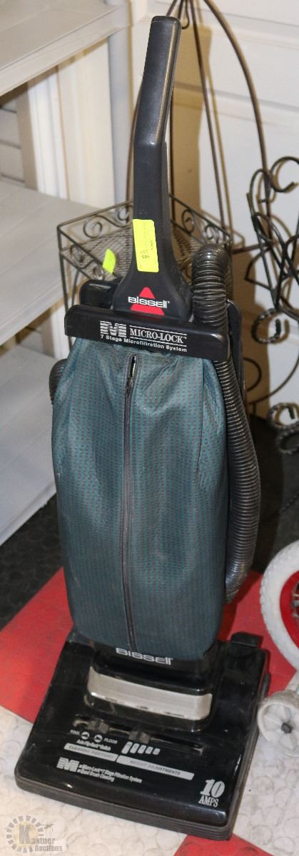 BISSEL 10 AMP VACUUM