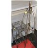 Image 1 : 42.5" TALL RUST COLORED METAL YARD PLANT STAND