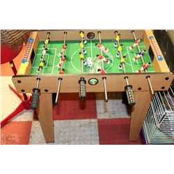 STAND UP SOCCER GAME AND 2 BALLS