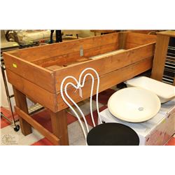 LARGE DOUGLAS FIR PLANTER BOX