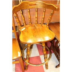 WOODEN SWIVEL BAR STOOL