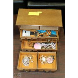VINTAGE JEWELRY BOX WITH CONTENTS