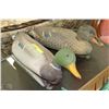 Image 1 : 2 DECOY DUCKS