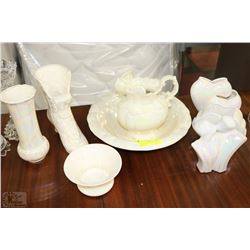 VINTAGE 8PC DRESSER PORCELAIN DISPLAY SET