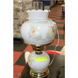 MID SIZE HURRICANE LAMP