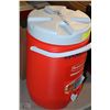 Image 1 : NEW RUBBERMAID COOLER WITH SPOUT 3 GAL