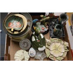 FLAT OF ESTATE ORNAMENTS