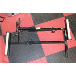 PAIR OF ROLLING STANDS