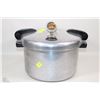 Image 1 : VINTAGE NATIONAL PRESSURE COOKER WITH CONTENTS