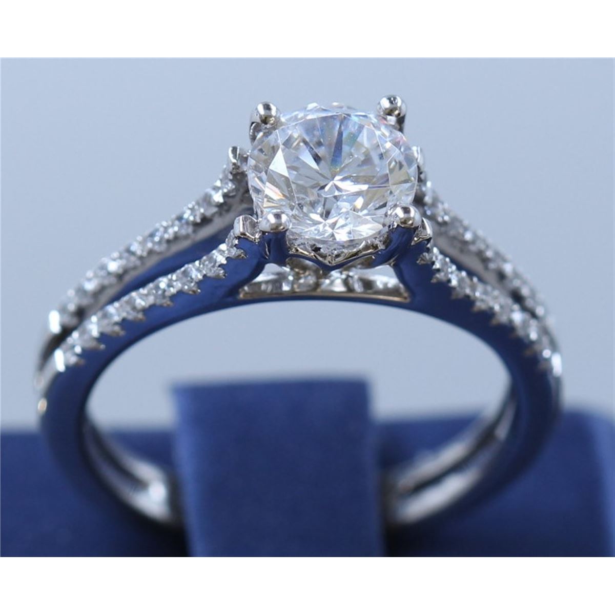 Silver & Cubic Zirconia Ring3.11GMS/Cubic Zirconia0.30CT