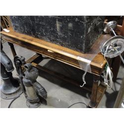 Piano bench