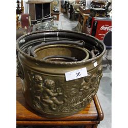 Set of 4 brass nesting pots