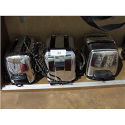 3 Vintage toasters
