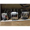Image 1 : 3 Vintage toasters