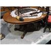 Image 1 : Oval table