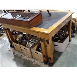 Large partners desk