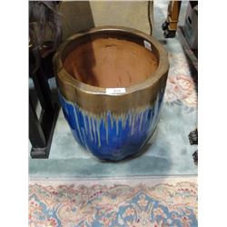 Large planter