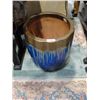Image 1 : Large planter