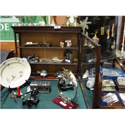 Wall display cabinet