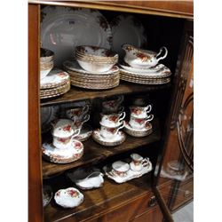 81 pc set of Royal Albert OLD COUNTRY ROSES china