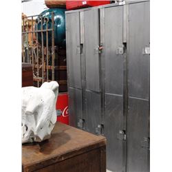 Triple lockers