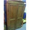 Image 1 : APPROX 5FT TALL ANTIQUE MAHOGANY 2 DOOR CABINET