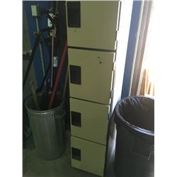 4 DOOR METAL LOCKER