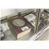 Image 1 : VINTAGE STAMP COLLECTION & BASEBALL CARD