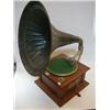 Image 1 : A 'PRIMAPHONE' GRAMOPHONE, first half of the 20th Century, oak base, wind handle, stile disk mark...
