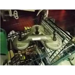 SUCTION GLASS HOLDER - 3 SUCTIONS