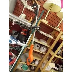 WEED WACKER - ELECTRIC - B & D