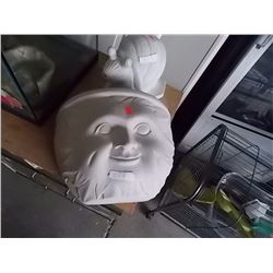 WALL MOUNTED SUN FACE PLANTER - CEMENT?