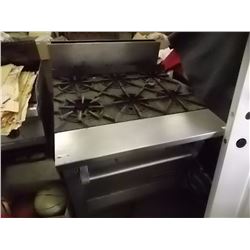 GARLAND STAINLESS STEEL 6 BURNER GAS STOVE - 24" X 38" DEEP