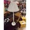 Image 1 : WHITE TABLE LAMP