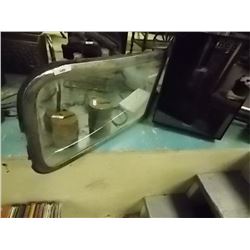 VINTAGE WINDSHEILD - 1947 PAKARD