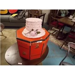 VINTAGE BILTMORE HAT BOX WITH VINTAGE PINK HAT