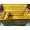 Image 2 : 1940 cedar hopechest w drawer