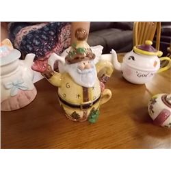 TEA POT - SANTA - 2 PC